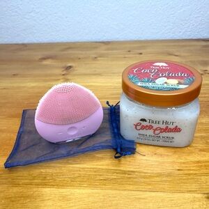 Foreo Pink Facial Cleansing Brush and Tree Hut Coco Colada Scrub Set